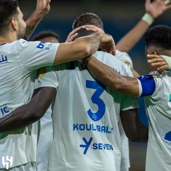 لاعبو الهلال