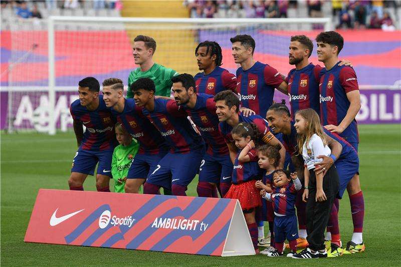 لاعبو برشلونة