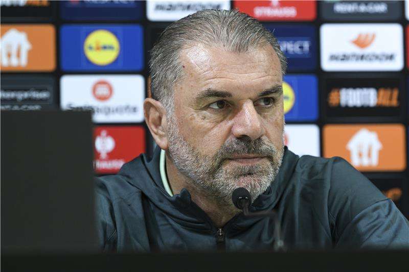 أنجي بوستيكوجلو