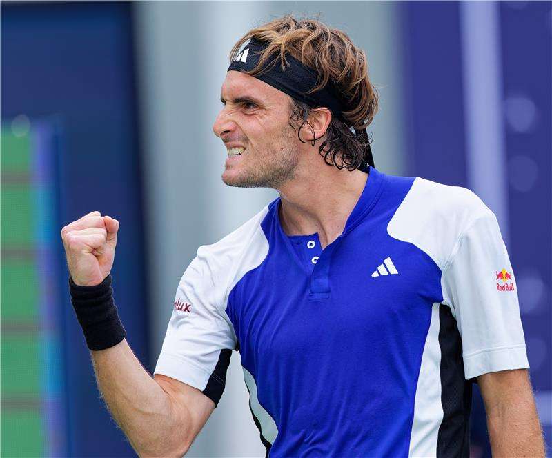 ستيفانوس تسيتسيباس