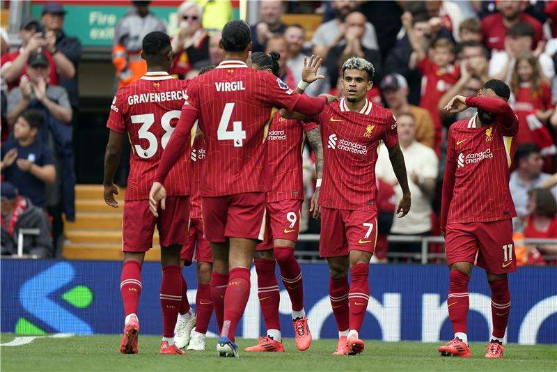 لاعبو ليفربول