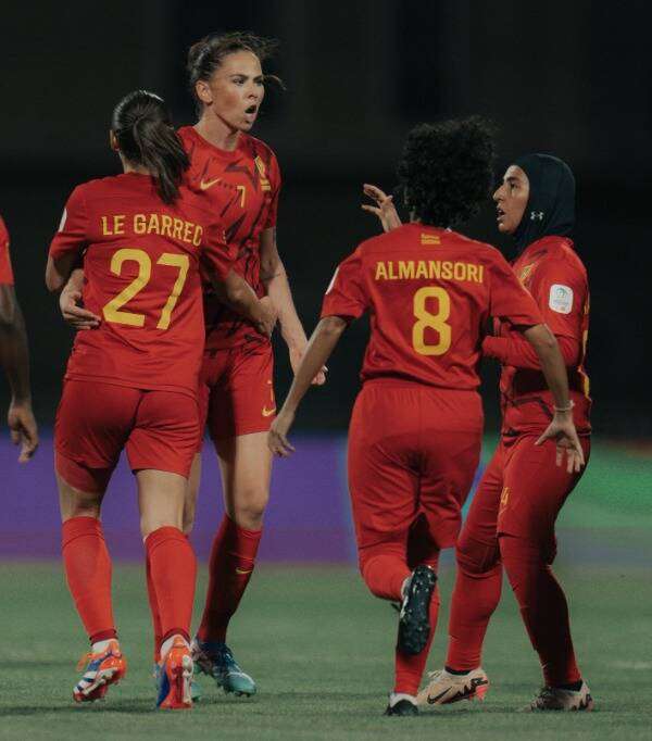 سارا بيورك بعد الهدف