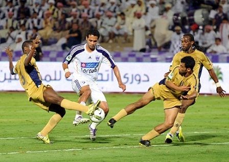 جانب من لقاء العين مع دبي في الجولة الثالثة 