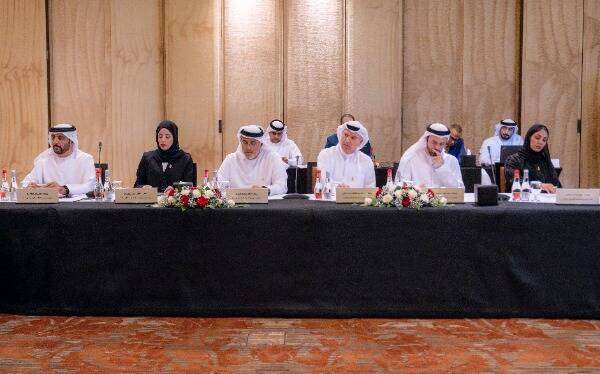 من الاجتماع