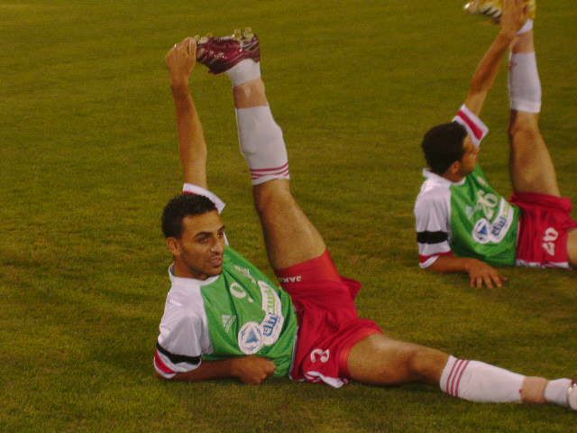 نجم اللقاء لاعب الوحدات محمود شلباية