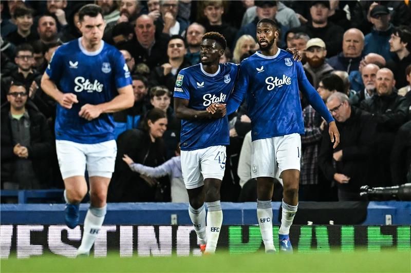 لاعبو إيفرتون