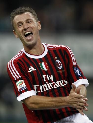 2011-09-24t200530z_01_sre503_rtridsp_3_soccer-italy_reuters