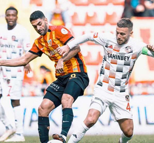 من المواجهة