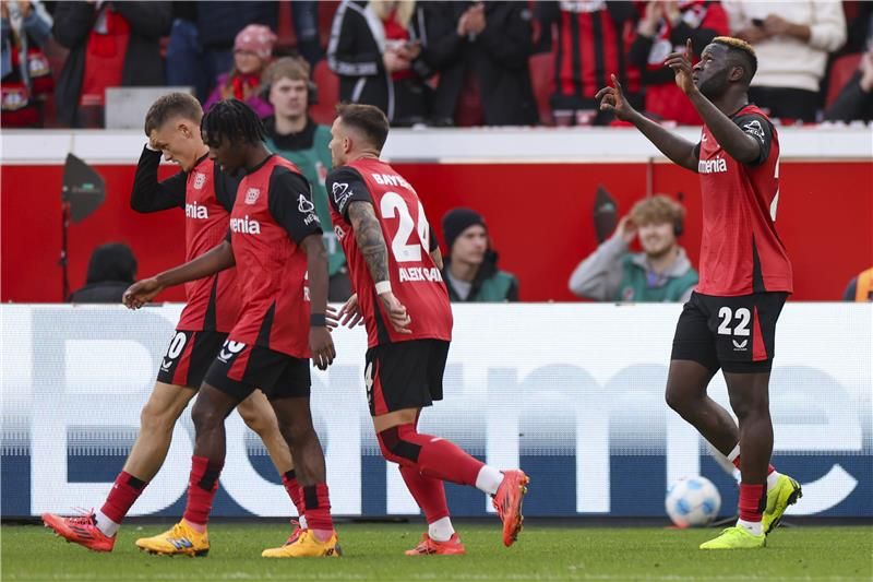 فرحة لاعبي باير ليفركوزن