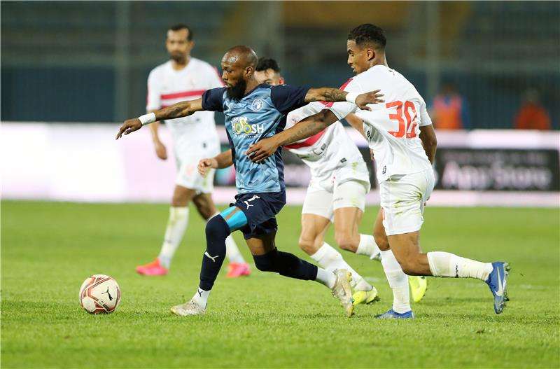 لقاء سابق بين الفريقين