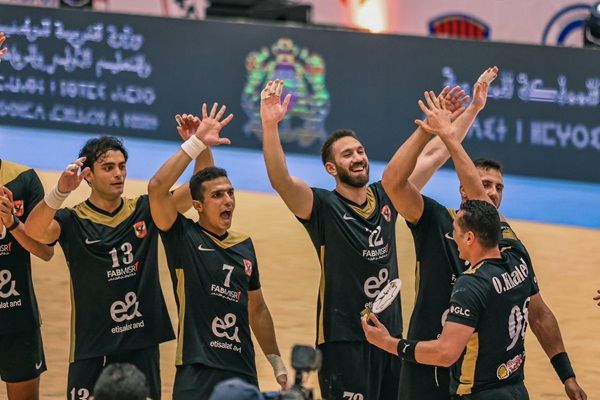 لاعبو الأهلي