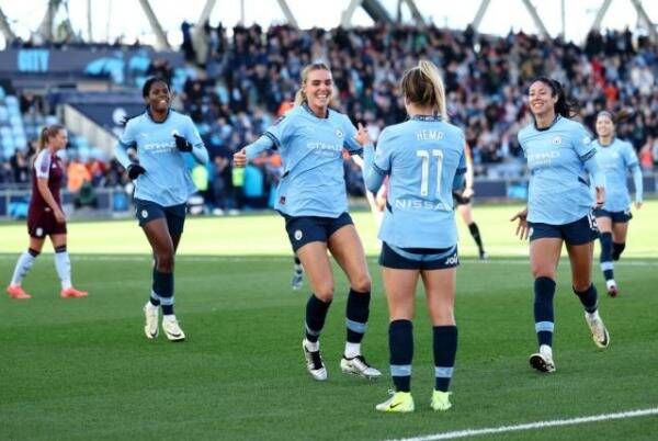 لاعبات مانشستر سيتي