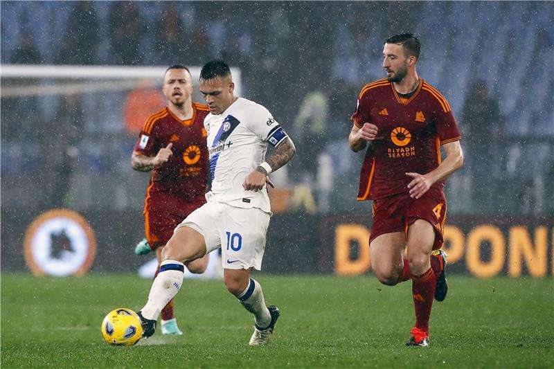 لقاء سابق بين الفريقين