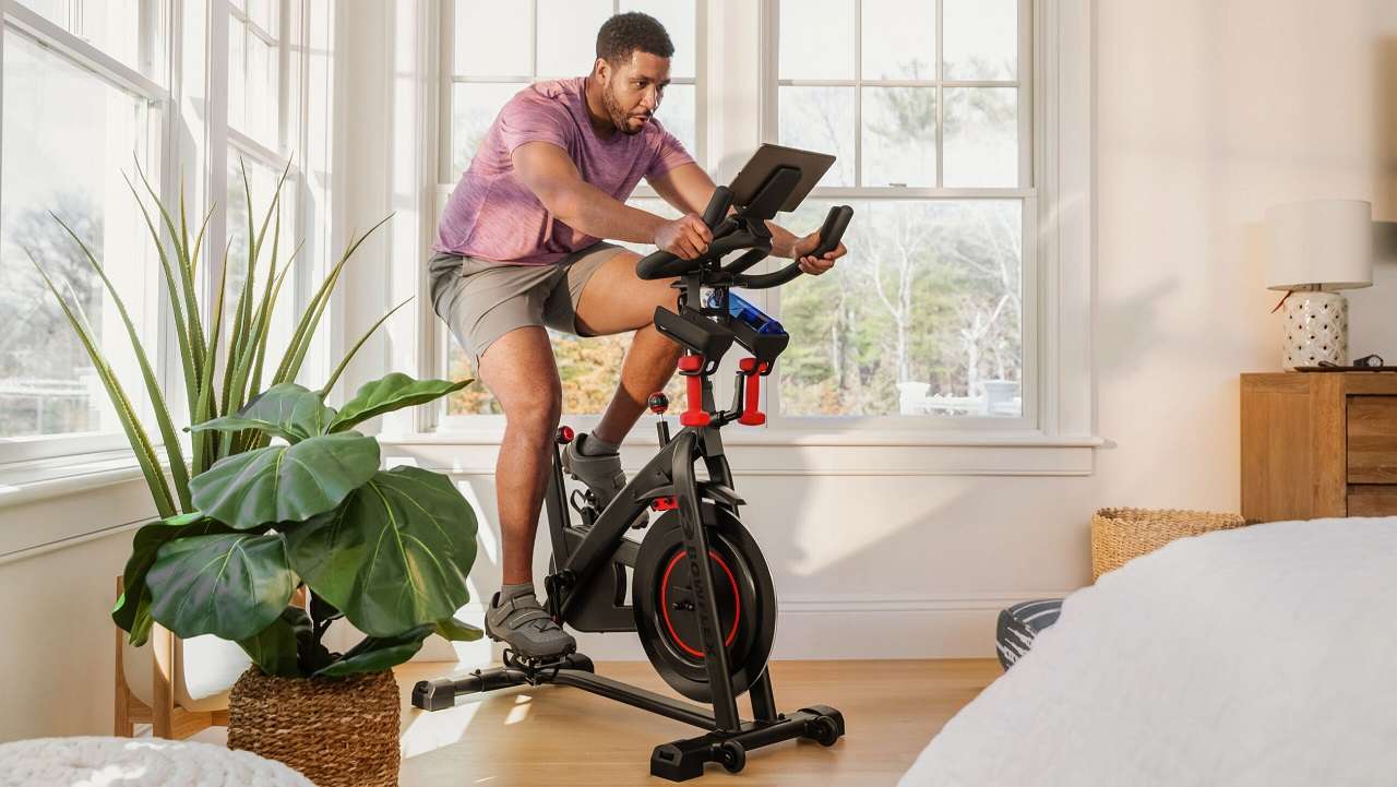 c6-bike-in-home-m-lr-scaled-2