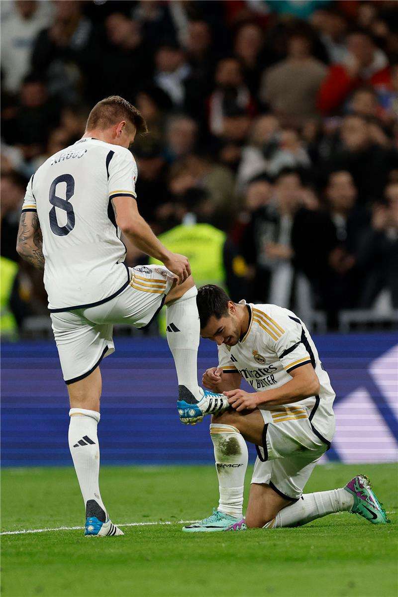 حذاء توني كروس