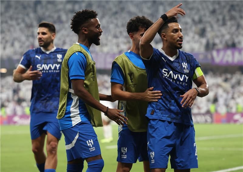 لاعبو الهلال