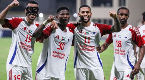 لاعبو الشارقة