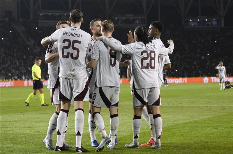 فرحة لاعبي أياكس