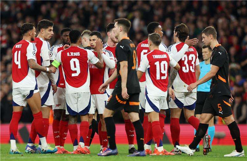 لاعبو آرسنال