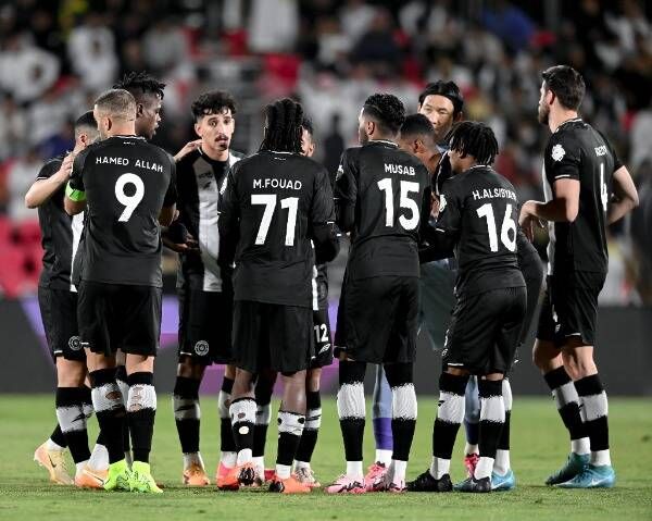 لاعبو الشباب