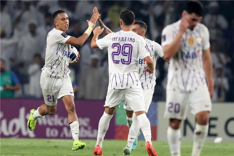 لاعبو العين