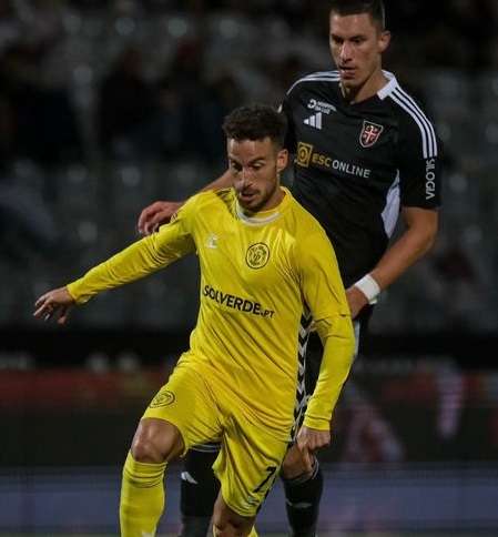 من المواجهة