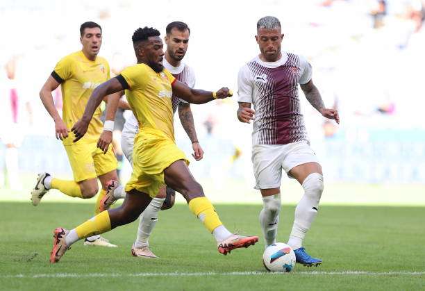 من المواجهة