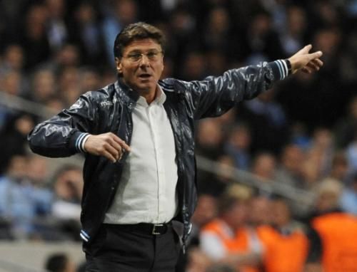 2011-09-14t193738z_01_mcr07_rtridsp_3_soccer-champions_reuters