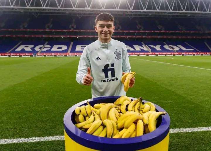 بيدري لاعب برشلونة