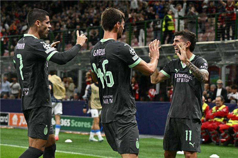 لاعبو ميلان