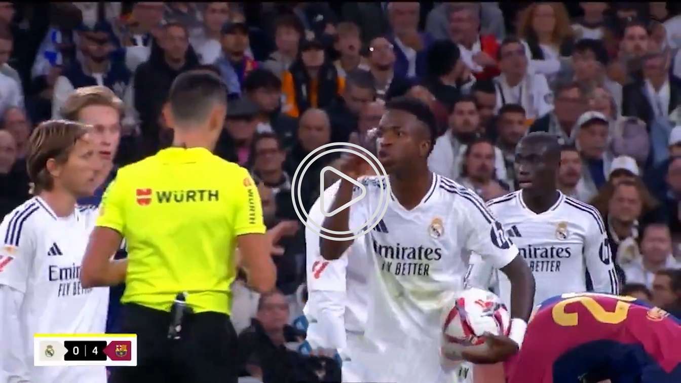 فينيسيوس خلال الكلاسيكو