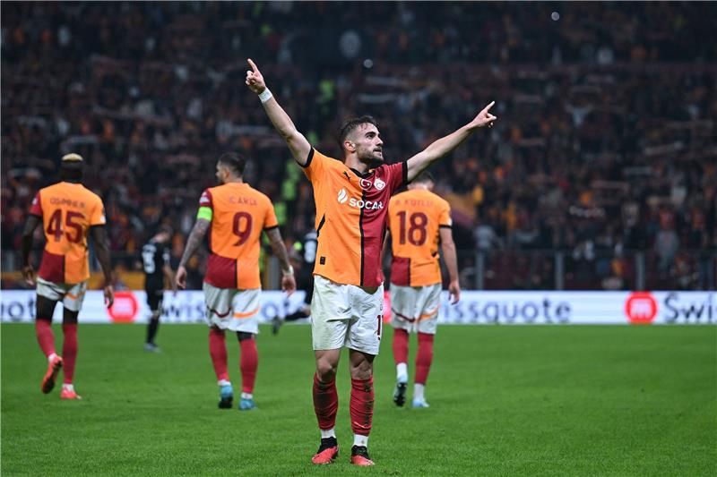 لاعبو جالطة سراي