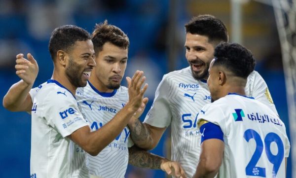 لاعبو الهلال