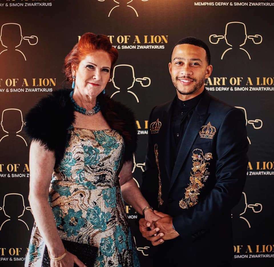 ممفيس ووالدته