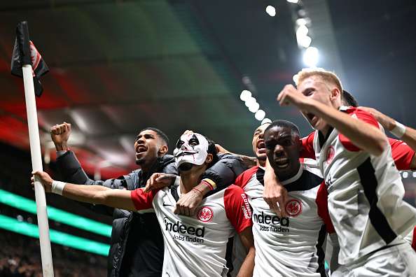 لاعبو آينتراخت فرانكفورت