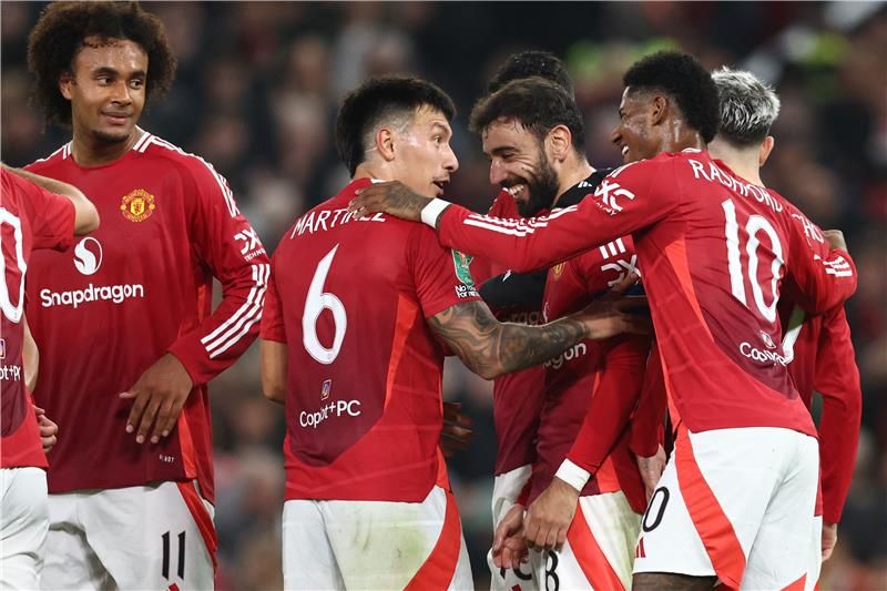 فرحة لاعبي مانشستر يونايتد