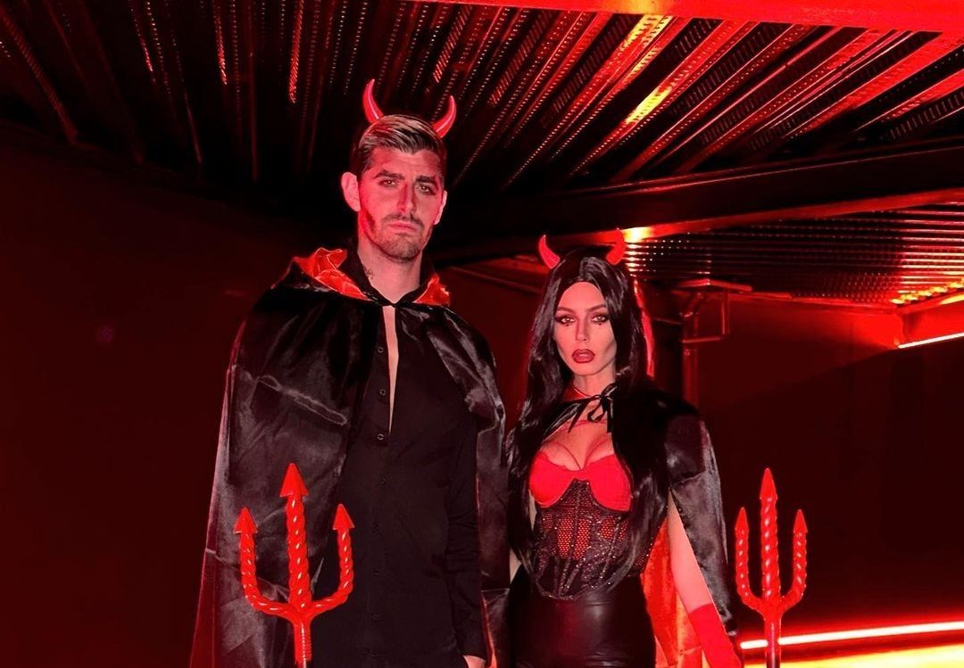 كورتوا وصديقته