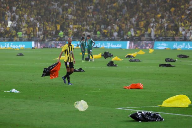 من المواجهة