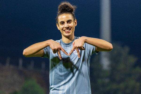 أشواق فرحات مع اليرموك