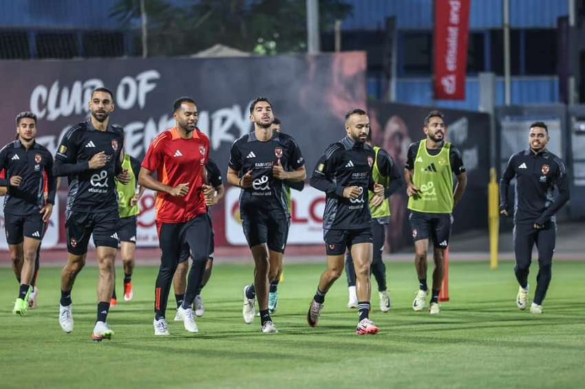 لاعبو الأهلي