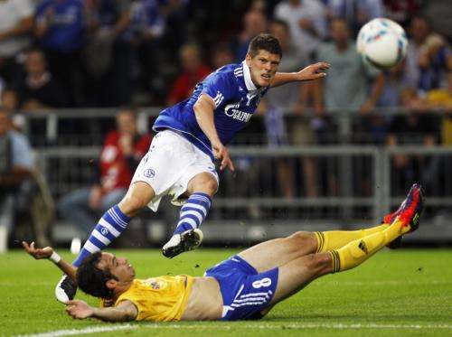 2011-08-25t190621z_01_ina08_rtridsp_3_soccer-europa_reuters