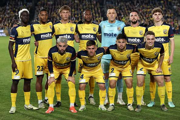 لاعبو سنترال كوست مارينرز