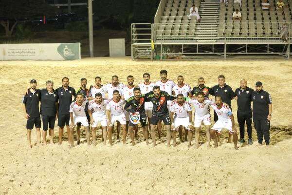 لاعبو منتخب الإمارات للشاطئية