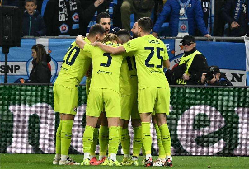 فرحة لاعبي دينامو زغرب