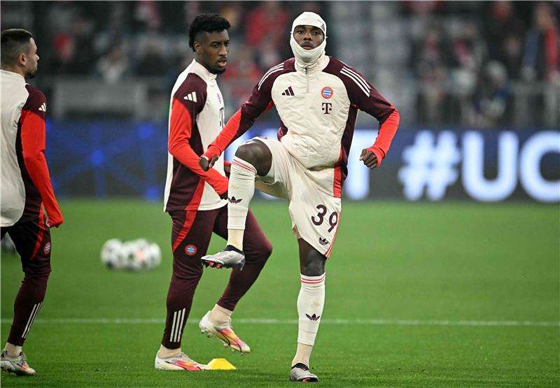 من ملعب المباراة