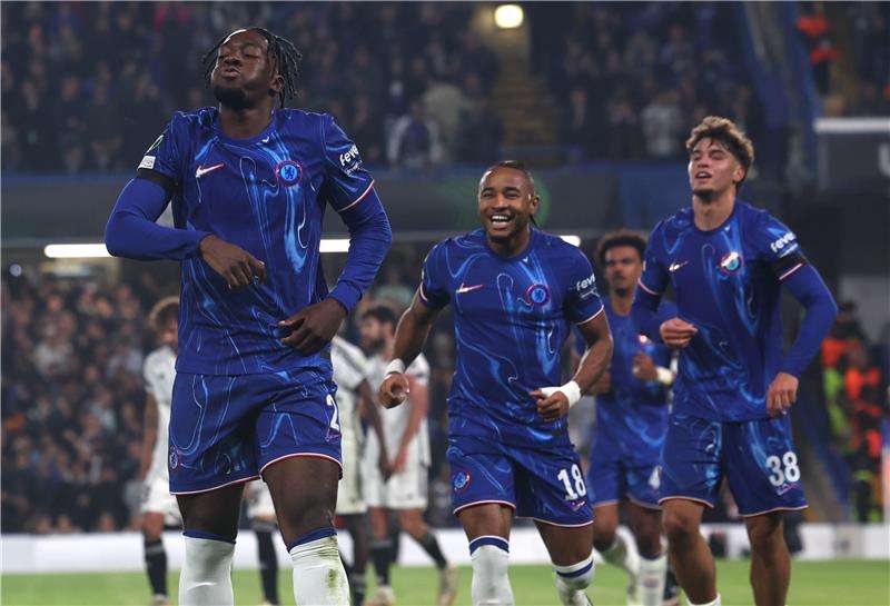 فرحة لاعبي تشيلسي