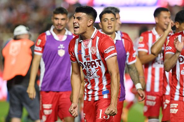 لاعبو يونيون سانتا في