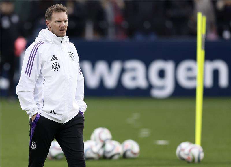 جوليان ناجلسمان