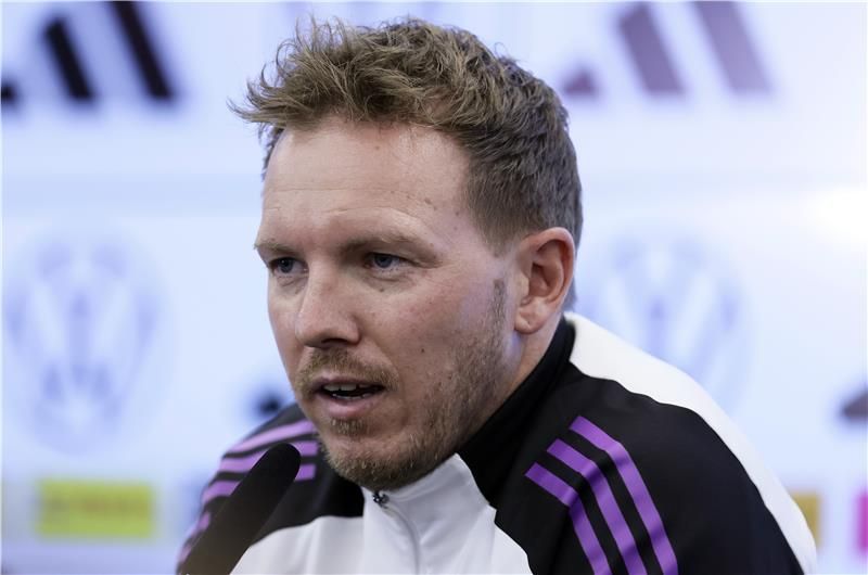 جوليان ناجلسمان