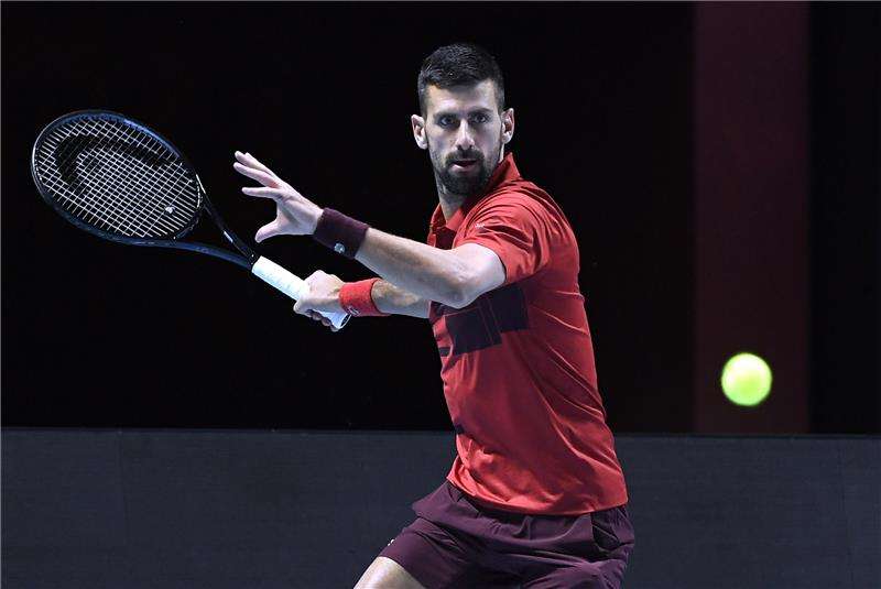 ديوكوفيتش أحد أساطير التنس